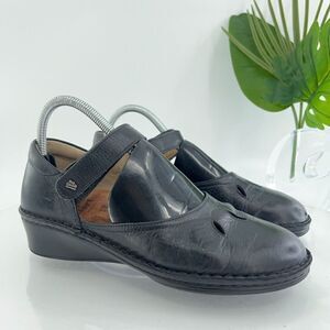 Finn Comfort Women's Canberra Mary Jane Shoe Size 9 Black Leather WedgeLoafer